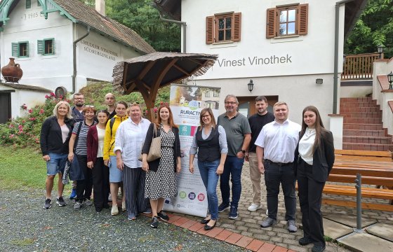 Peer-to-peer exchange in Südburgenland Photo of Peer-to-peer exchange in Südburgenland